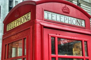 Röd telefonkiosk – London – Storbritannien