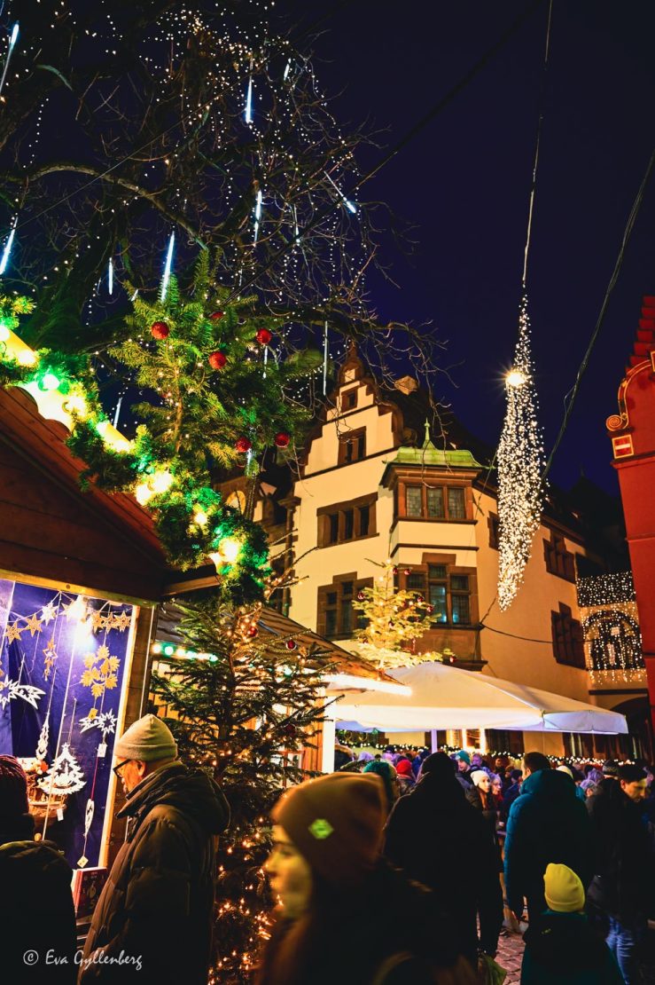 Dekorationer på julmarknaden i Freiburg
