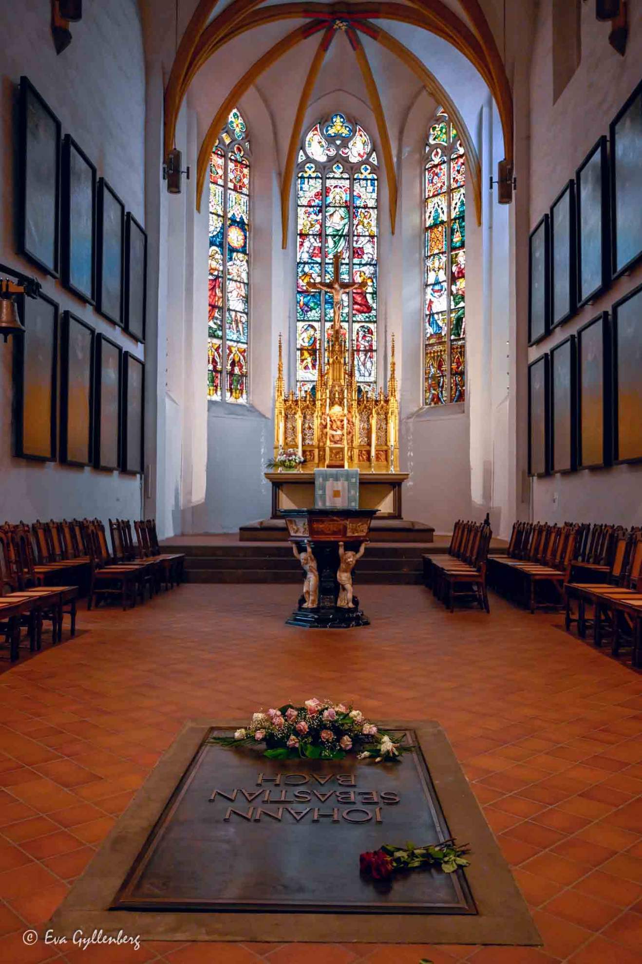 Johann Ssebastian Bach grav i en kyrka